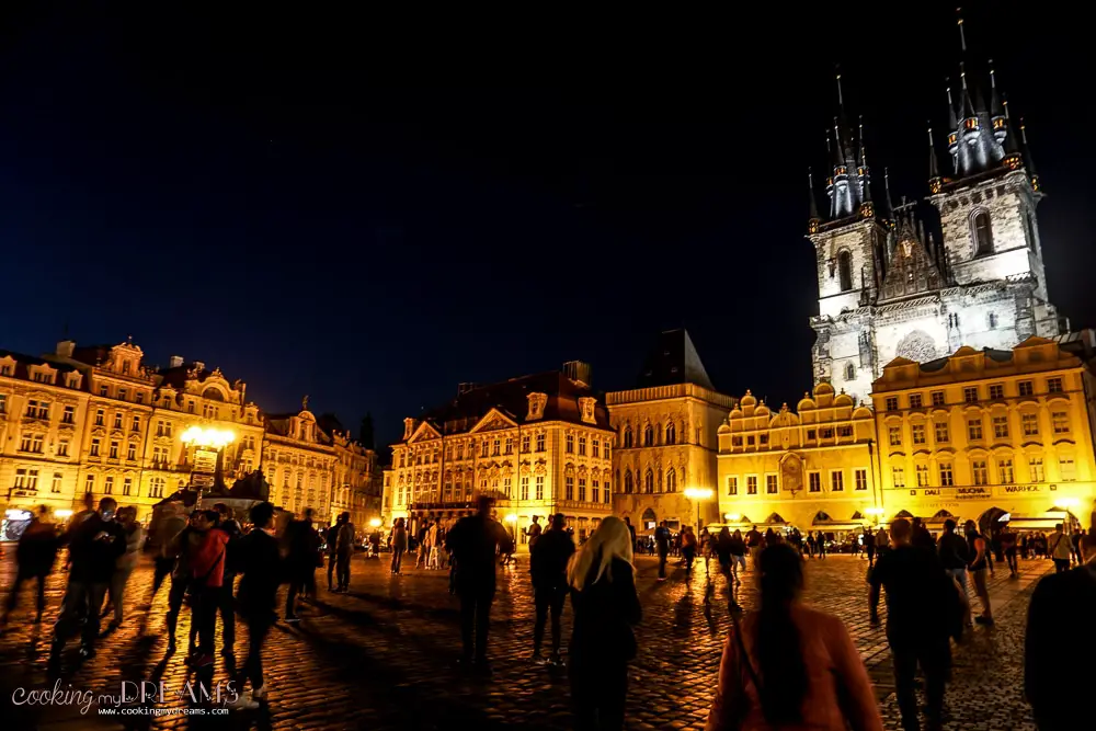 3 Days in Prague - Town Hall square by night