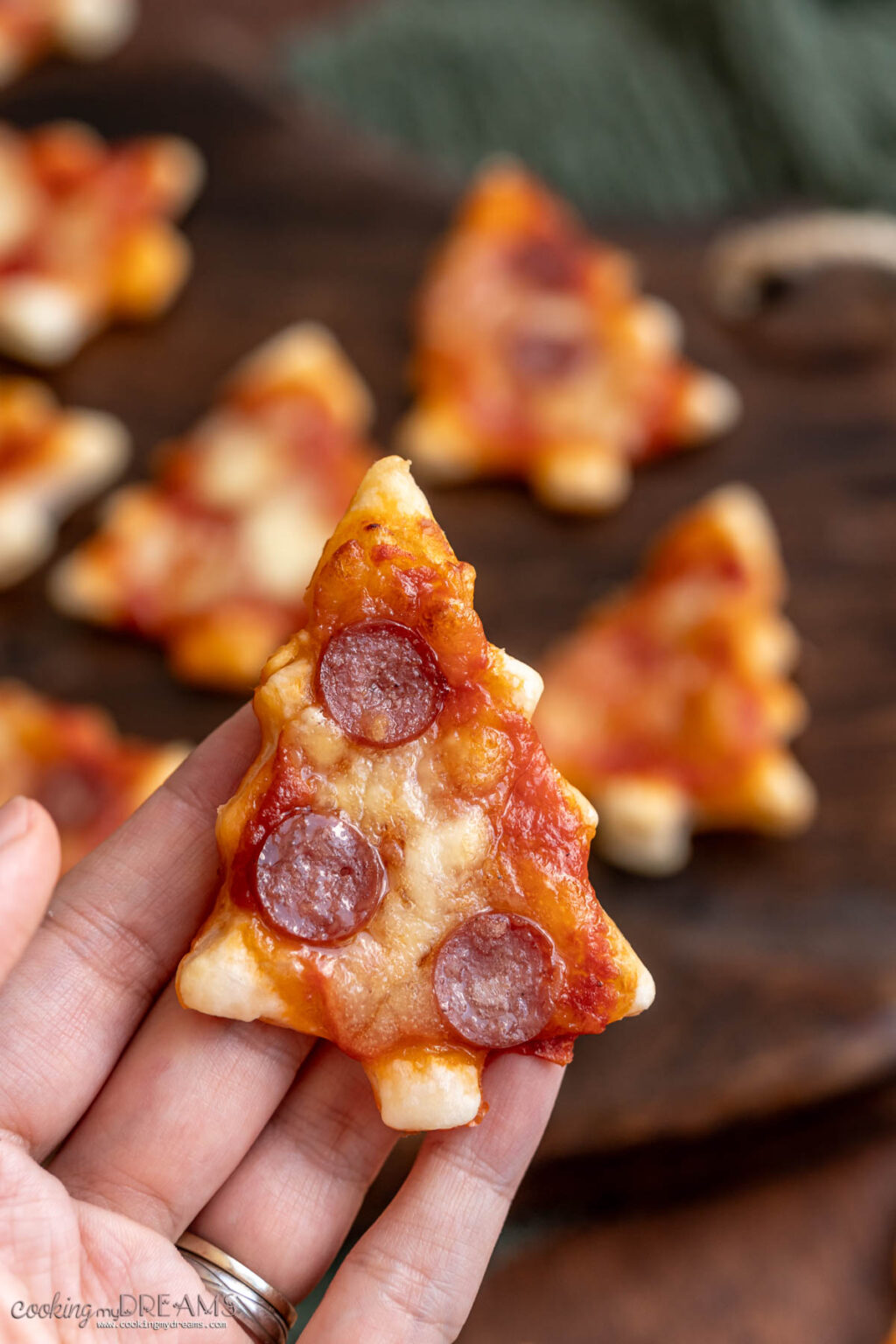 Puff Pastry Christmas Tree Pizza Bites - Cooking My Dreams