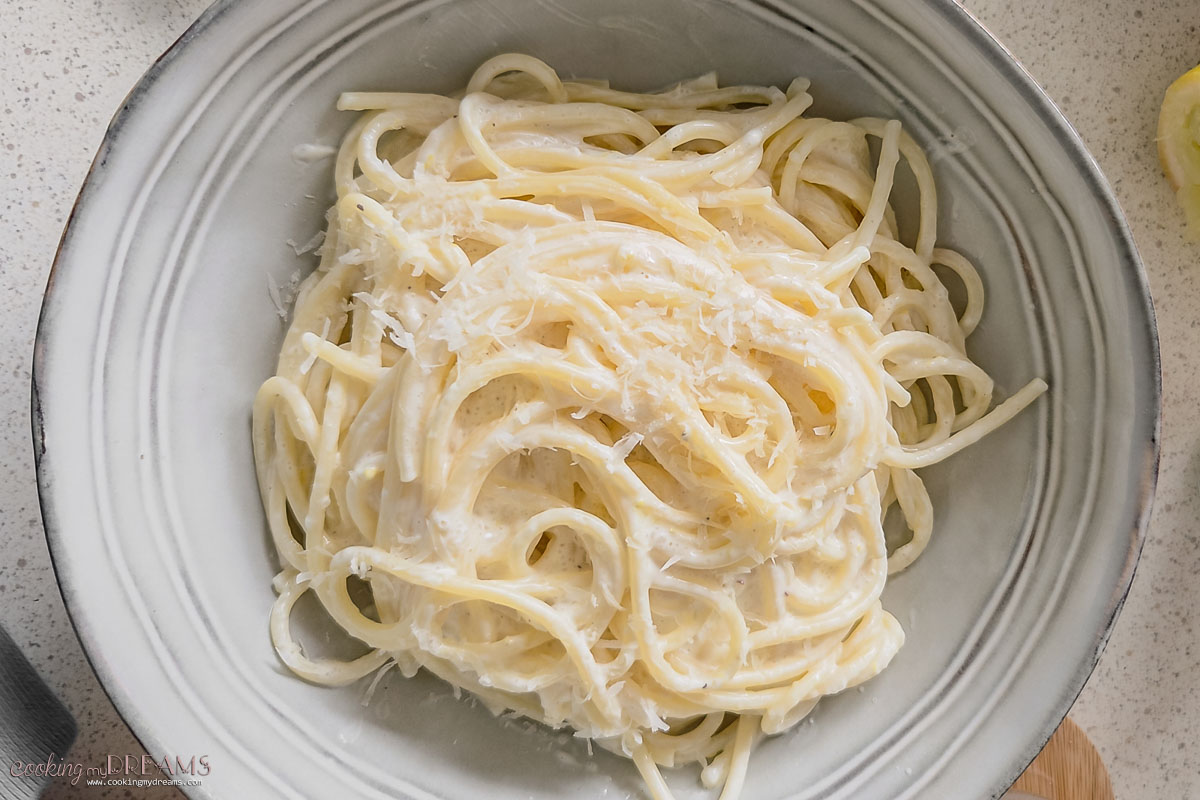 lemon pasta in a bowl.